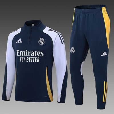 Real Madrid Tracksuit 24/25 (26)