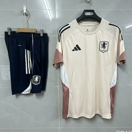 Ensemble Aston Villa Prématch 25/26