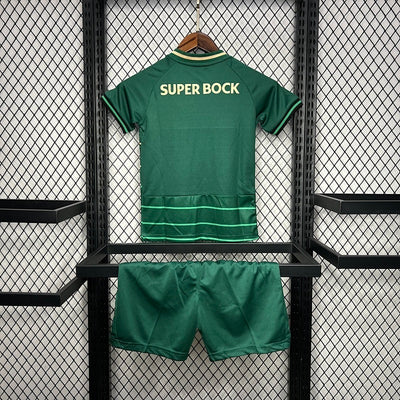 Conjunto Niño Sporting CP Visitante 24/25