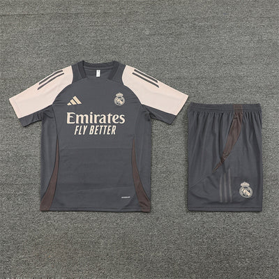 Real Madrid Pre-Match Kit 24/25 (5)