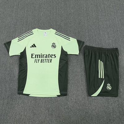 Real Madrid Green clair&Green Pre-Match Kit 25/26 (2)