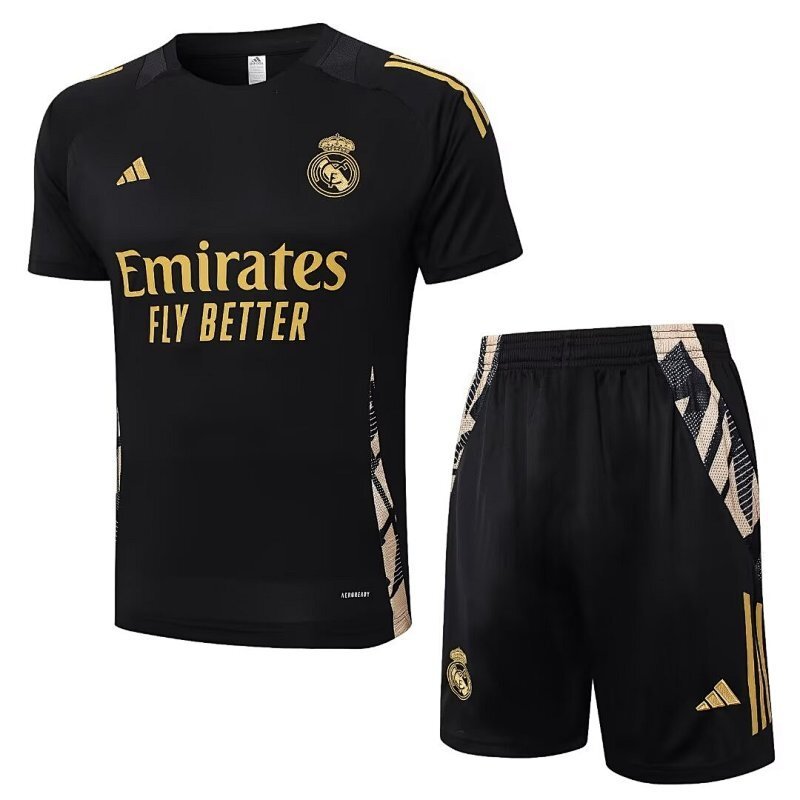 Ensemble Real Madrid Prématch 24/25 (11)