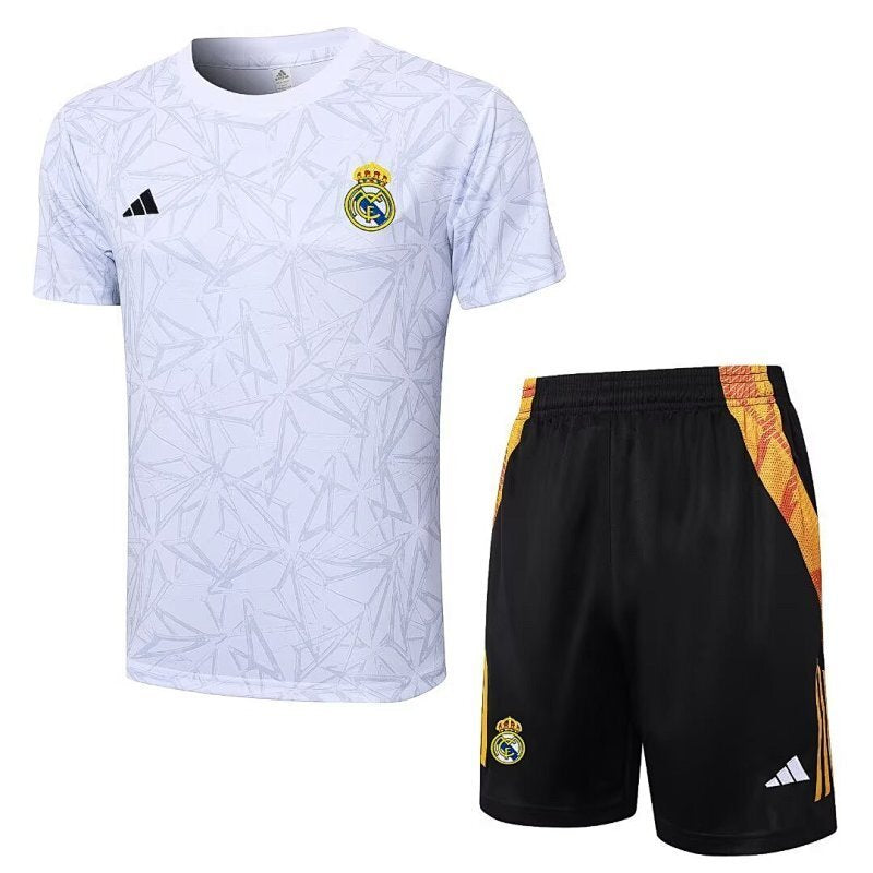 Ensemble Real Madrid Prématch 24/25 (12)