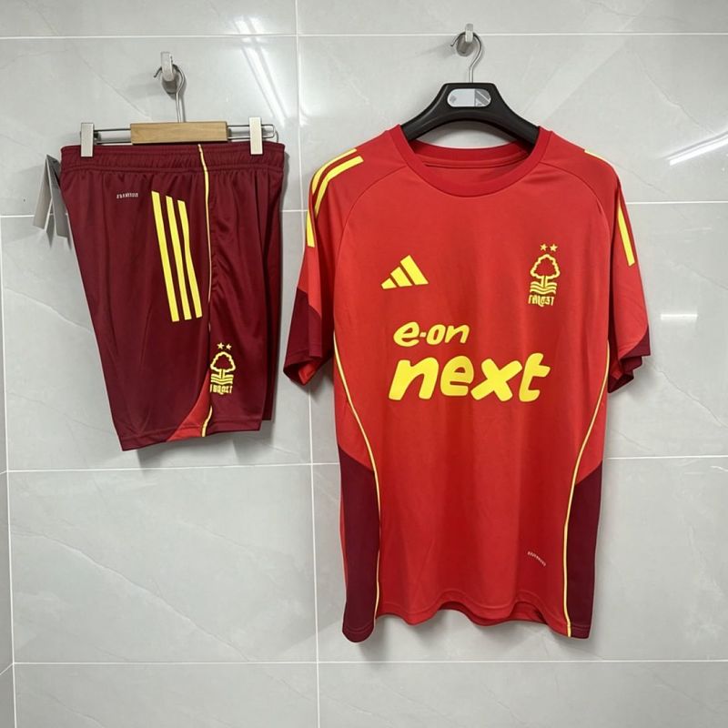 Maillot Nottingham Forest Pre-Match 25/26