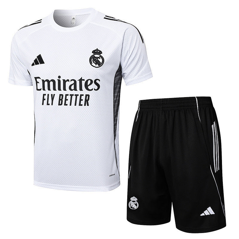 Ensemble Real Madrid Blanc Prématch 25/26