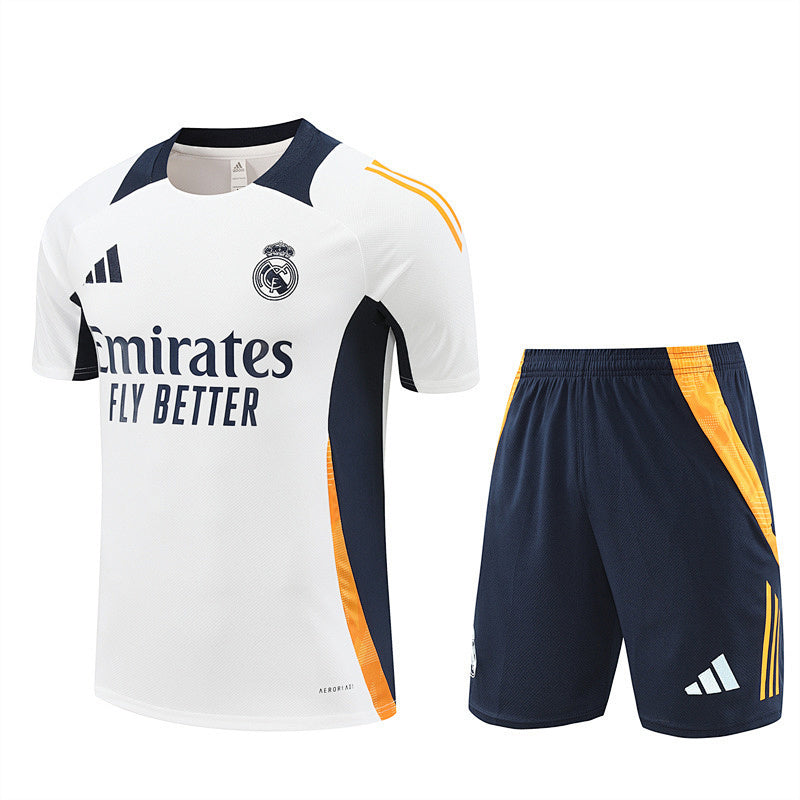 Ensemble Real Madrid Prématch 24/25 (17)