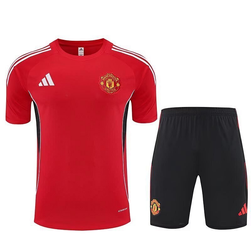 Ensemble Manchester United Rouge Prématch 25/26