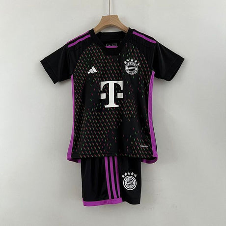Ensemble Enfant Bayern Munich Extérieur 23/24