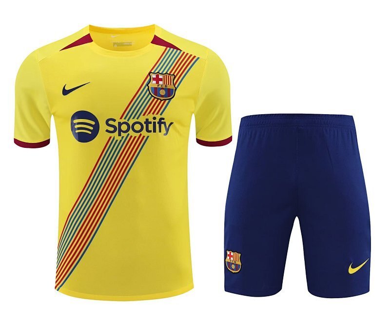 Ensemble FC Barcelone Prématch 23/24 (3)