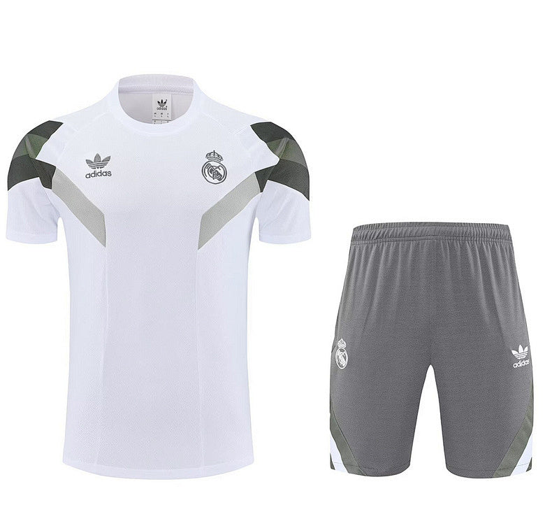 Ensemble Real Madrid Blanc Prématch 25/26 (3)