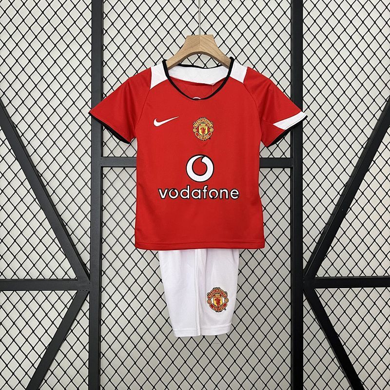 Manchester United Home Kids Kit 05/06