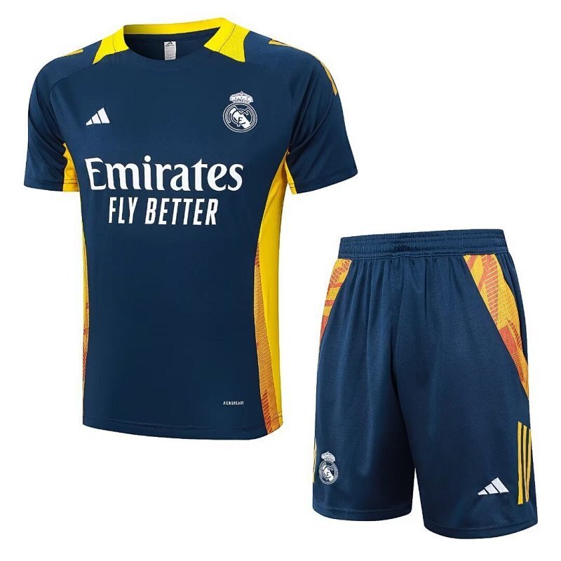Ensemble Real Madrid Prématch 24/25 (13)