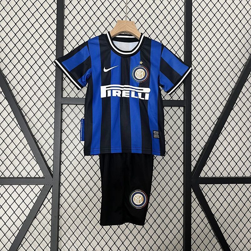Inter Milan Home Kids Kit 09/10