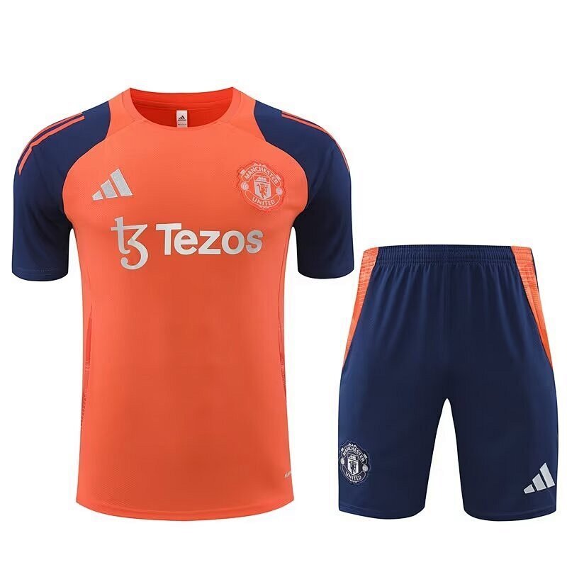 Ensemble Manchester United Prématch 24/25 (2)