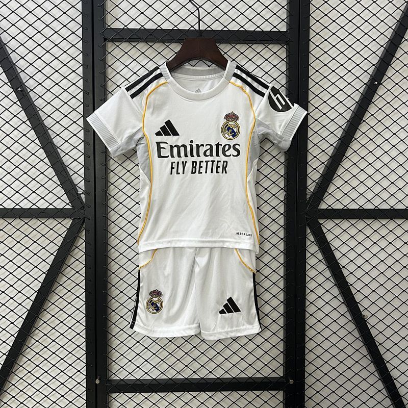 Ensemble Enfant Real Madrid Domicile 25/26