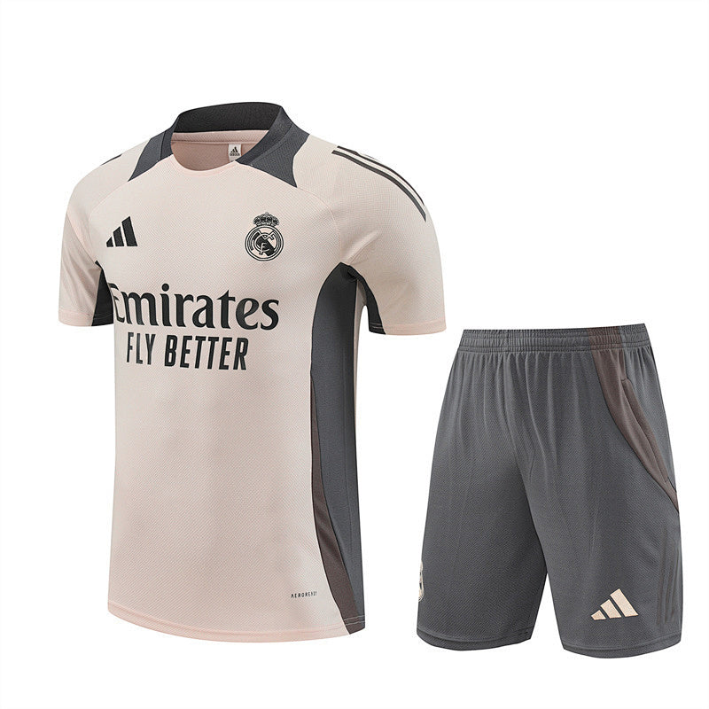 Ensemble Real Madrid Prématch 24/25 (2)