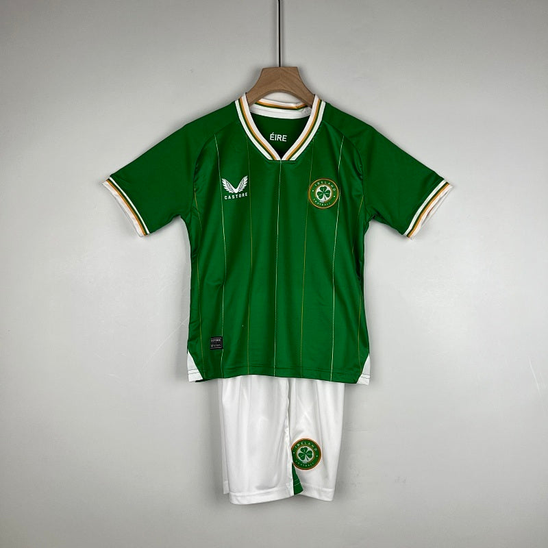 Conjunto Niño Irlanda Local 2023