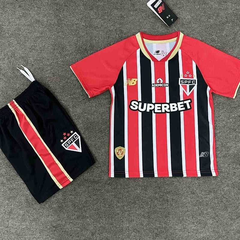 Ensemble Enfant São Paulo Extérieur 25/26