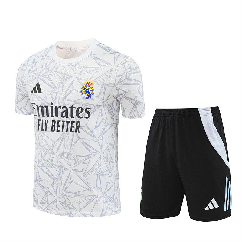 Ensemble Real Madrid Prématch 24/25 (14)
