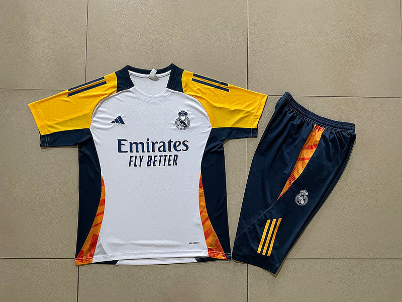 Ensemble Real Madrid Prématch 24/25 (16)