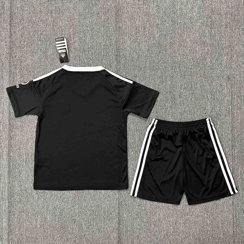 Ensemble Enfant Bayern Munich Gardien 24/25