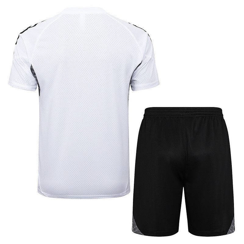 Ensemble Real Madrid Blanc Prématch 25/26