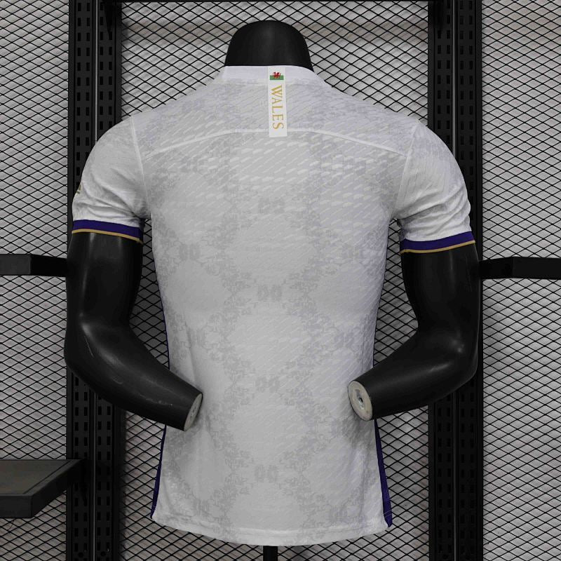 Camiseta Real Madrid Legends Versión Player 24/25