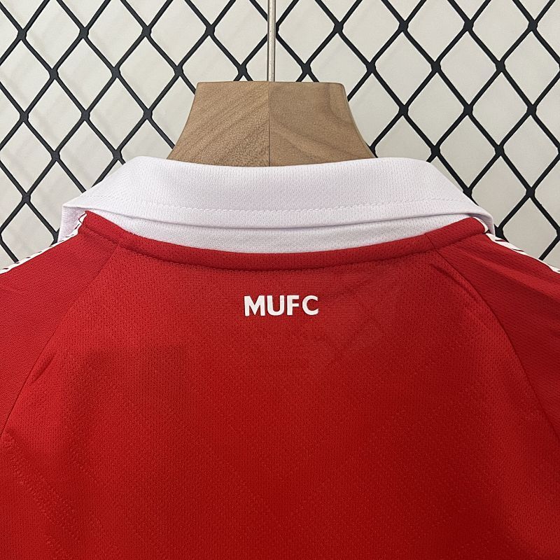 Manchester United Home Kids Kit 10/11