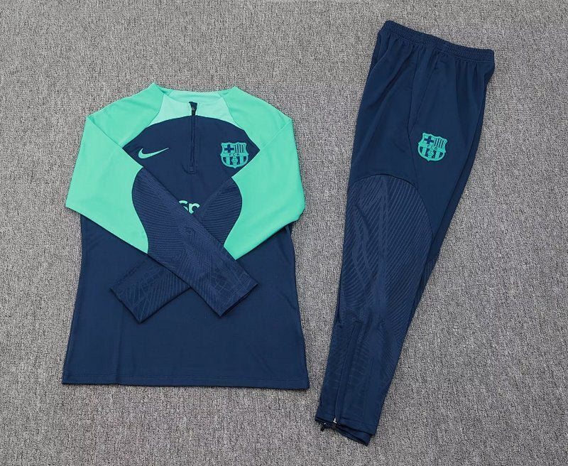 Survêtement FC Barcelone 23/24 (7)