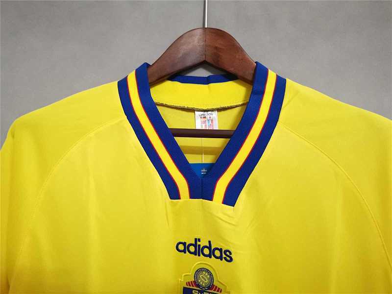 Maillot Sweden yellow Domicile Rétro 25/26