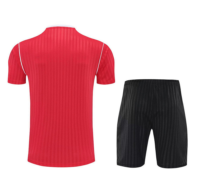 Ensemble Manchester United Rouge Prématch 25/26 (2)