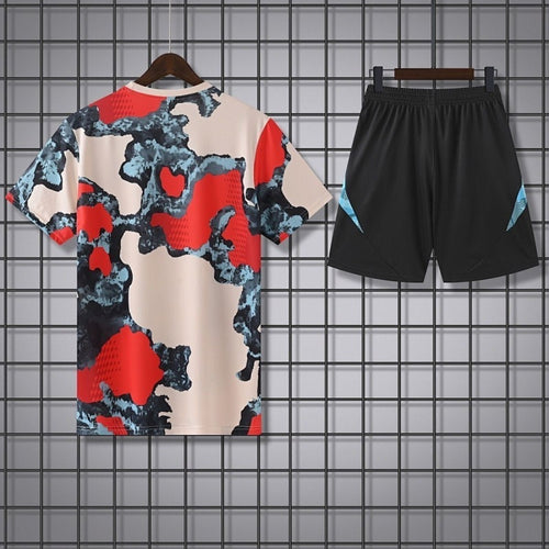 Conjunto Bayern Múnich Beige&Rojo Pre-Partido 25/26