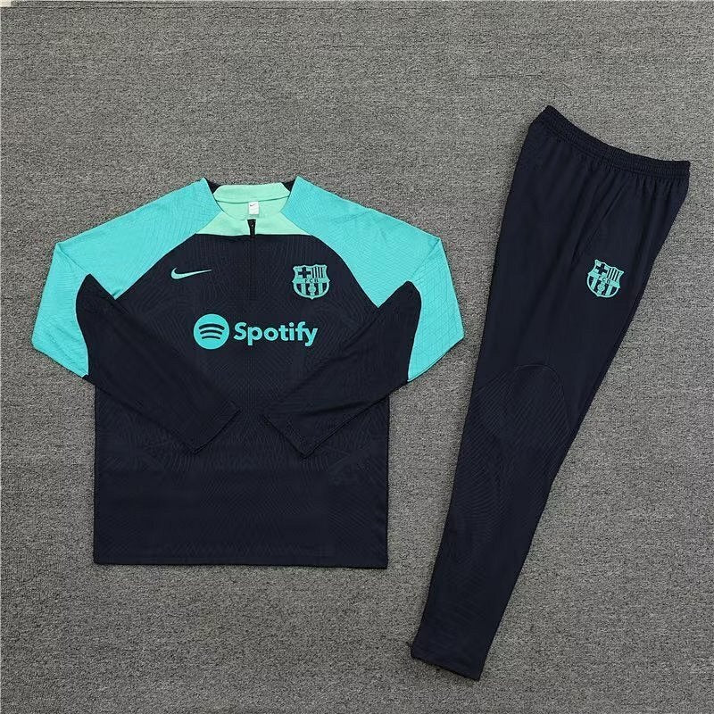 Survêtement FC Barcelone 23/24 (9)