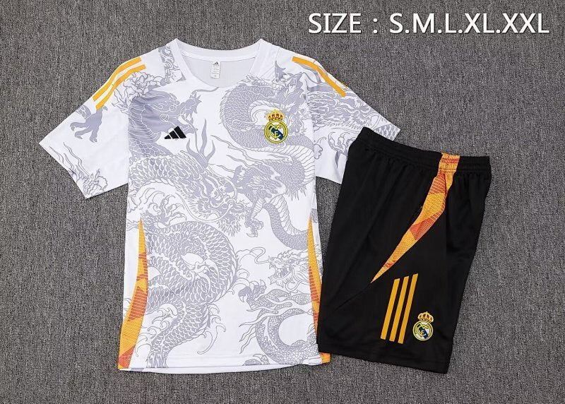 Ensemble Real Madrid Prématch 24/25 (9)