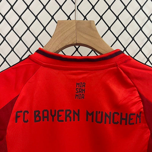 Ensemble Enfant Bayern Munich Domicile 24/25