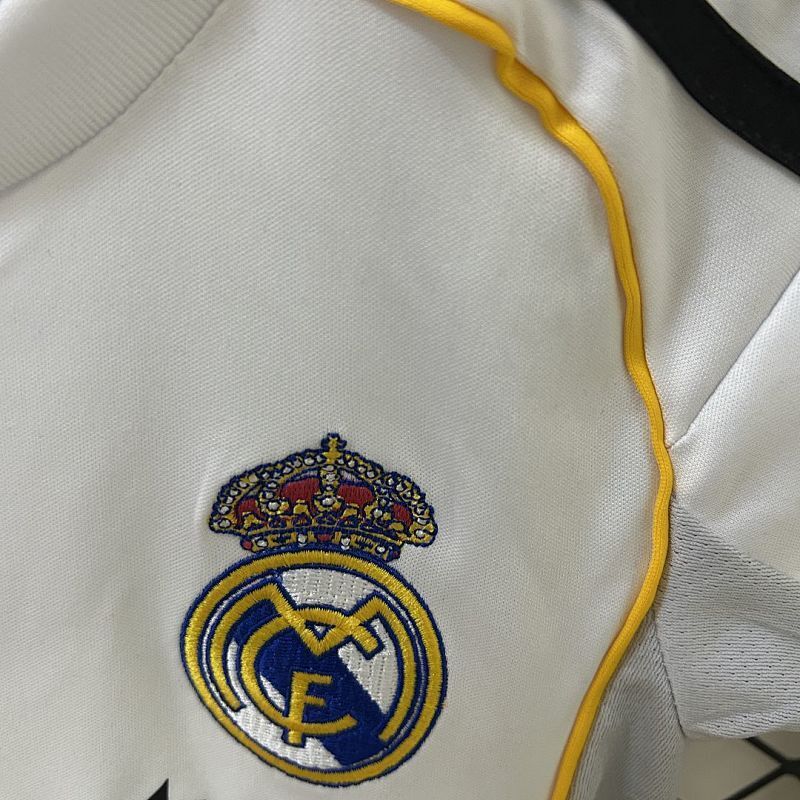 Ensemble Enfant Real Madrid Domicile 25/26
