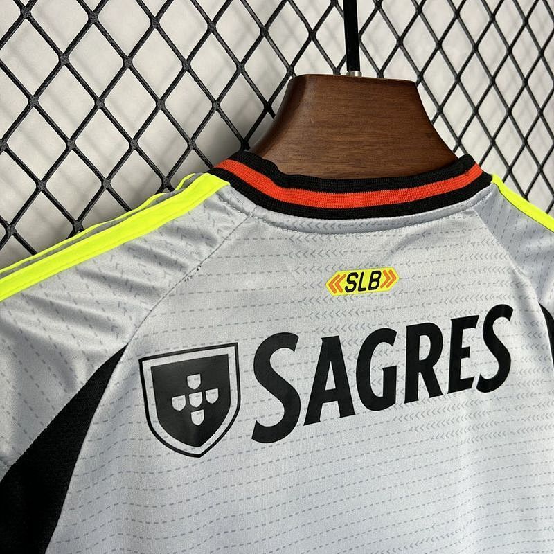 Ensemble Enfant Benfica Extérieur 24/25