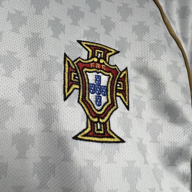 Maillot Portugal Vintage Extérieur Rétro 2004