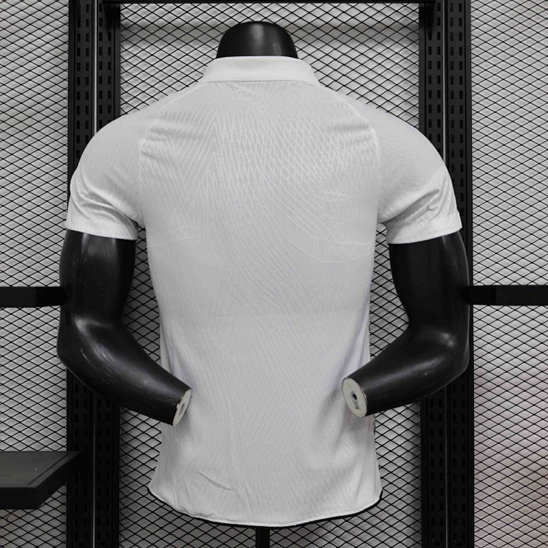 Camiseta Real Madrid Blanco Versión Player 24/25