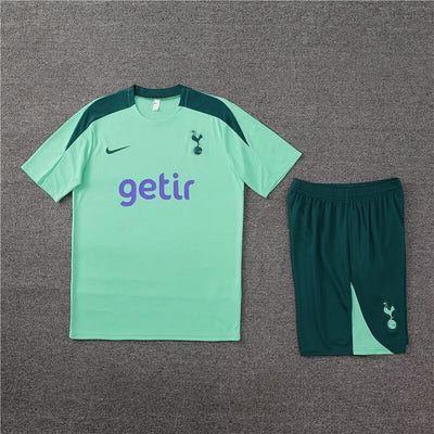 Ensemble Tottenham Prématch 24/25 (3)