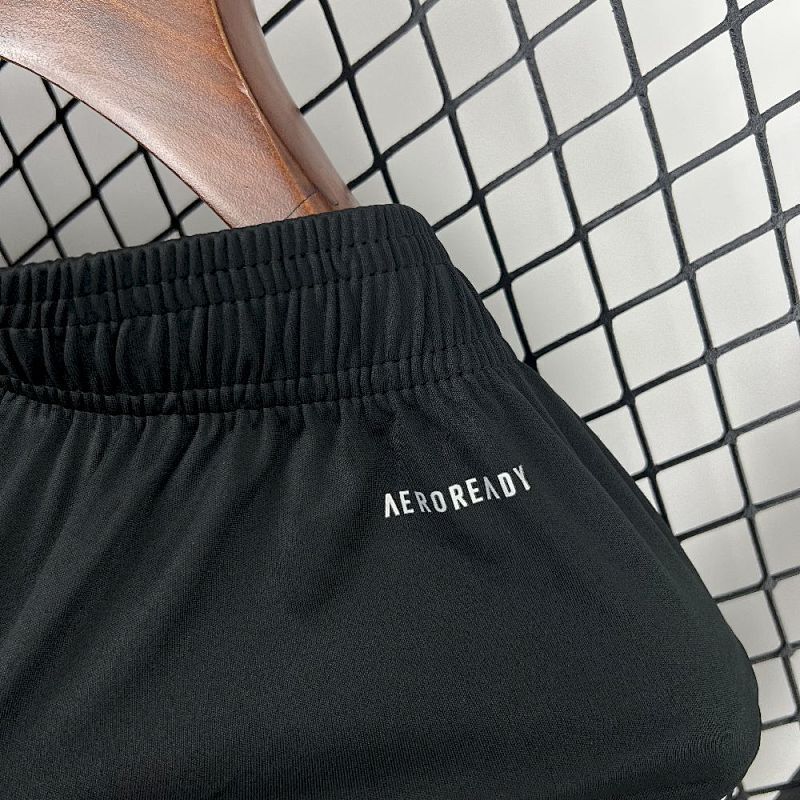 Manchester United Shorts 25/26 (2)