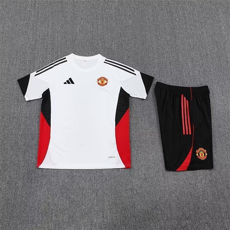 Ensemble Manchester United Blanc Prématch 25/26 (2)