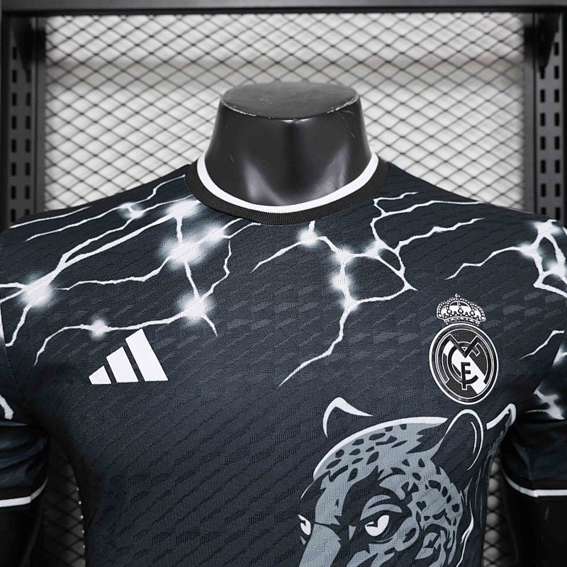 Camiseta Real Madrid Negro Versión Player 24/25 (2)