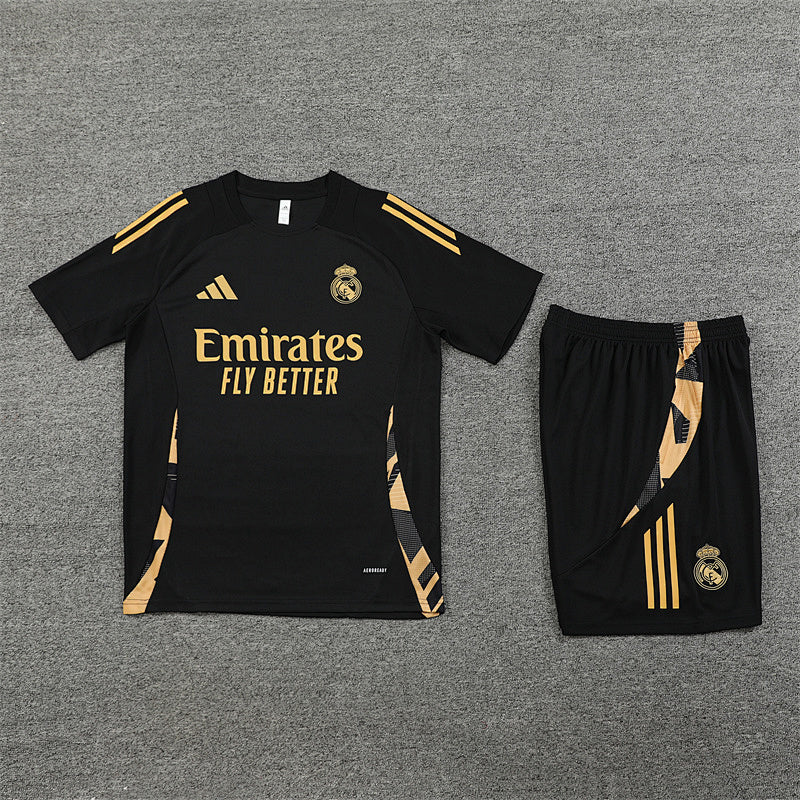 Ensemble Real Madrid Prématch 24/25 (18)