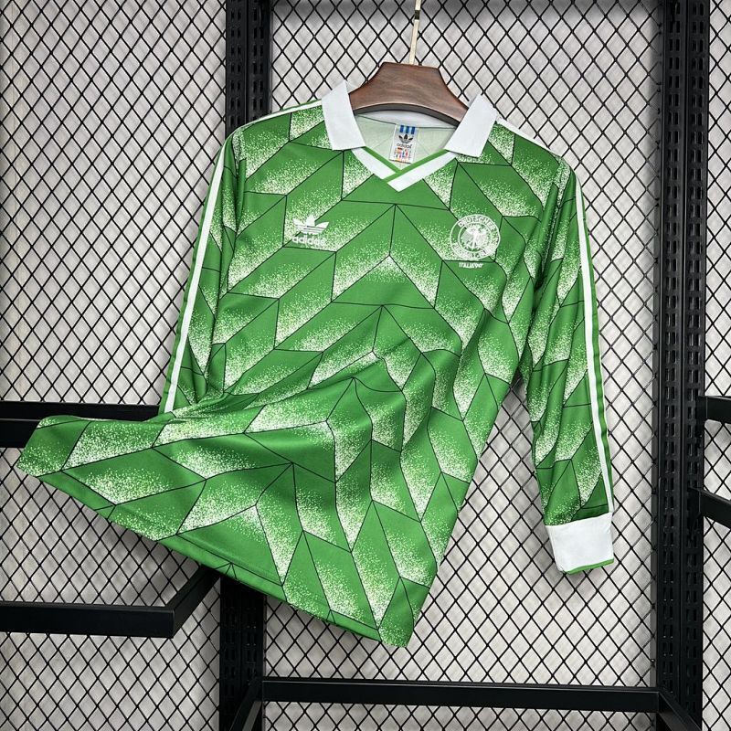 Maillot Germany Vintage Sport Extérieur Rétro 25/26