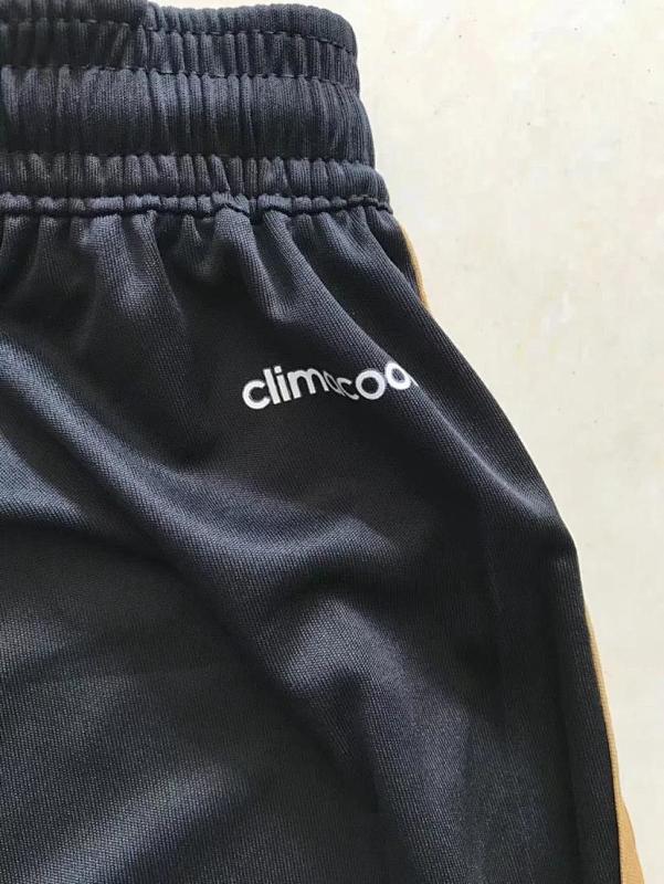 Short Real Madrid 25/26