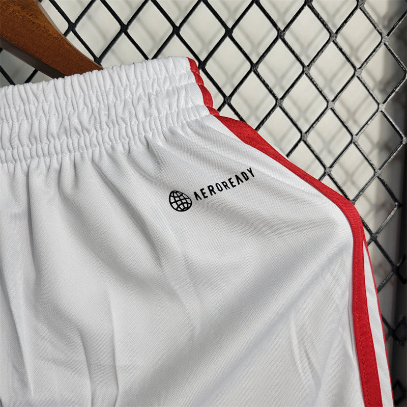 Short Internacional Domicile 23/24