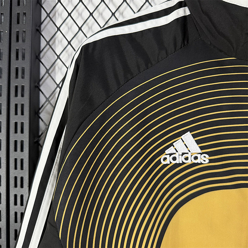 Real Madrid Retro Jacket 2006/07