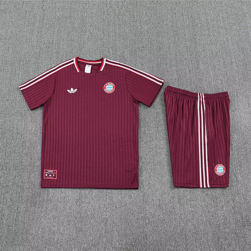 Bayern Munich Red Pre-Match Kit 25/26 (2)