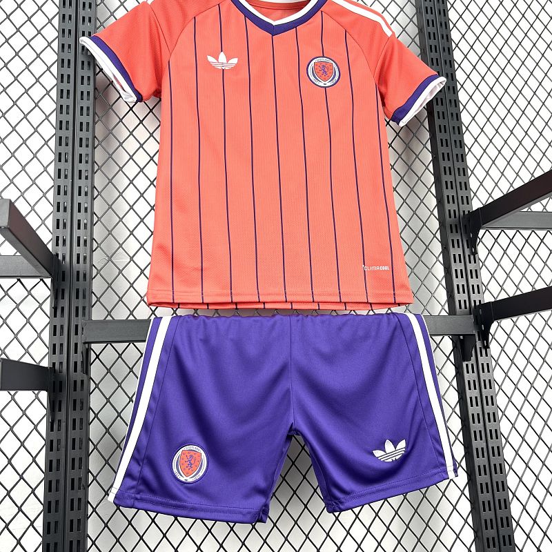 Conjunto Escocia Visitante Niño 2026